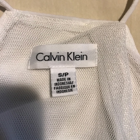 CUTE Calvin Klein Summer Top - Picture 6 of 6